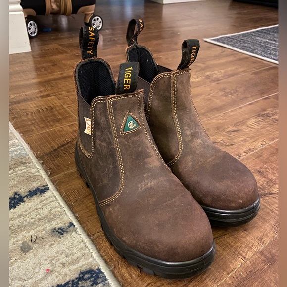 Like new steel toe women’s boots (US6.5) - Picture 1 of 4